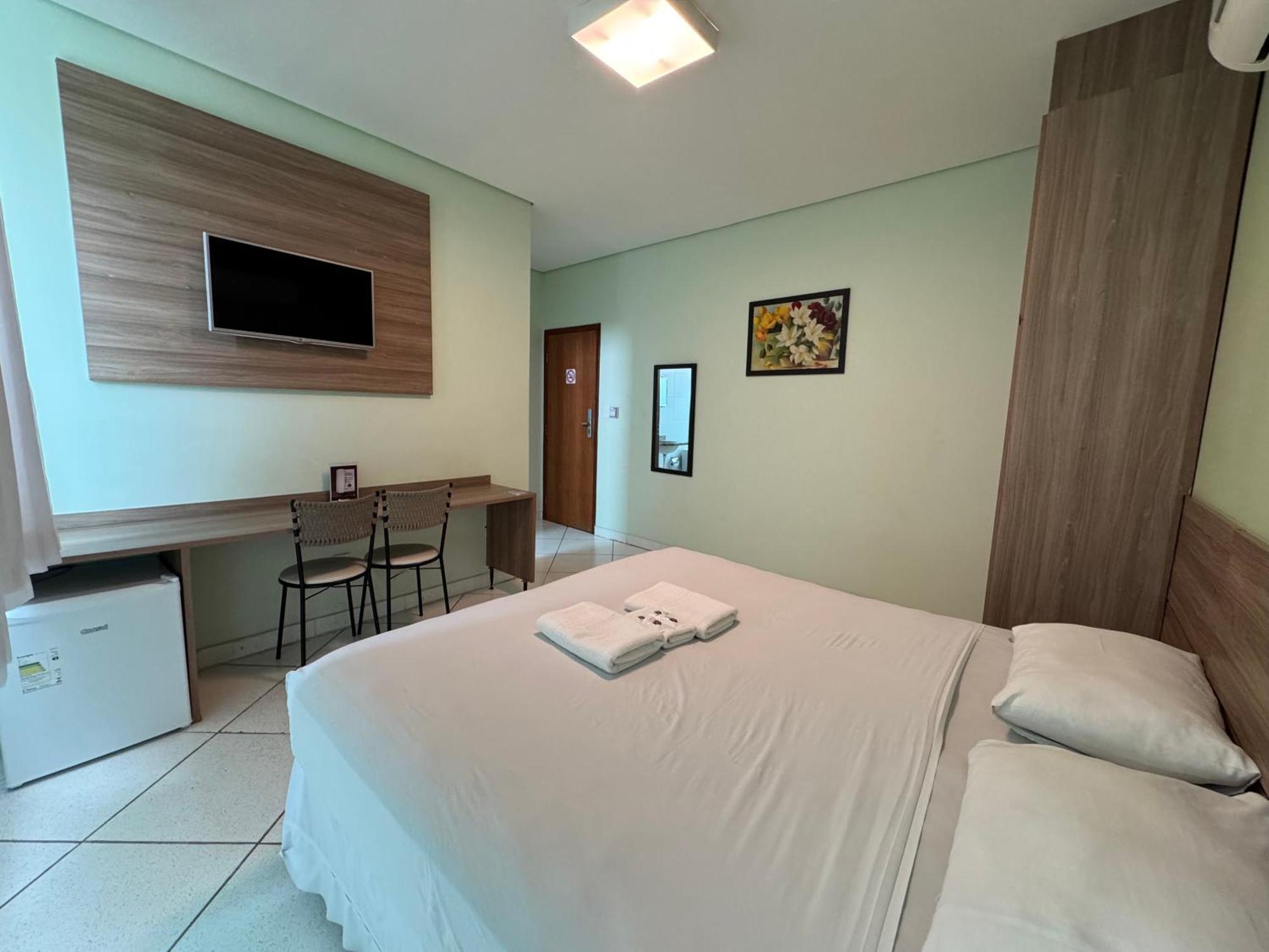 Domus Hotel Cidade Nobre Іпатінґа Екстер'єр фото